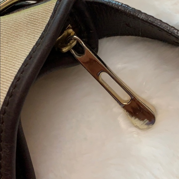 Burberry Canvas Hobo 100% Authentic - Picture 6 of 8